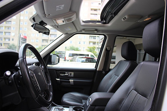 Land Rover Discovery 4 24 of 30