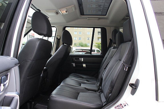 Land Rover Discovery 4 25 of 30