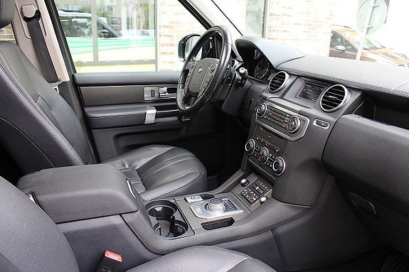 Land Rover Discovery 4 29 of 30