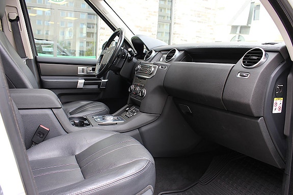 Land Rover Discovery 4 27 of 30