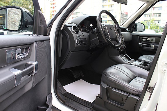 Land Rover Discovery 4 23 of 30