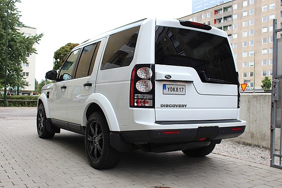Land Rover Discovery 4 2 of 30