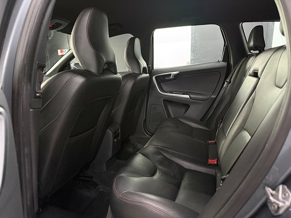Volvo XC60 14 of 15