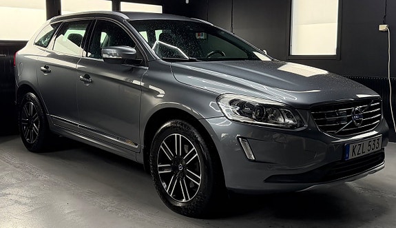 Volvo XC60 2 of 15