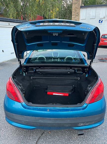 Peugeot 207 CC 7 of 11