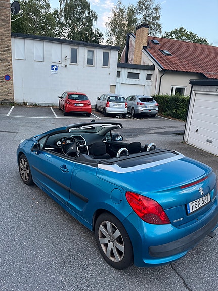 Peugeot 207 CC 8 of 11