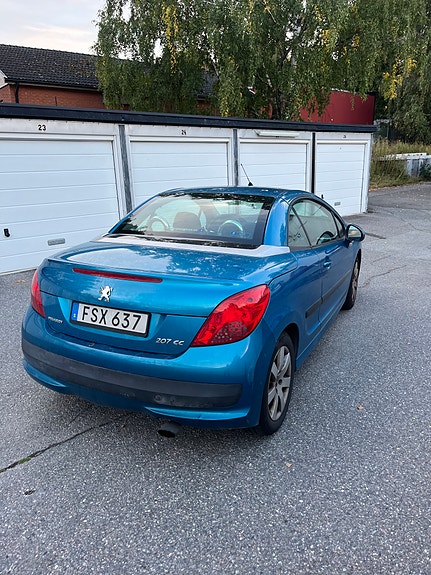 Peugeot 207 CC 2 of 11