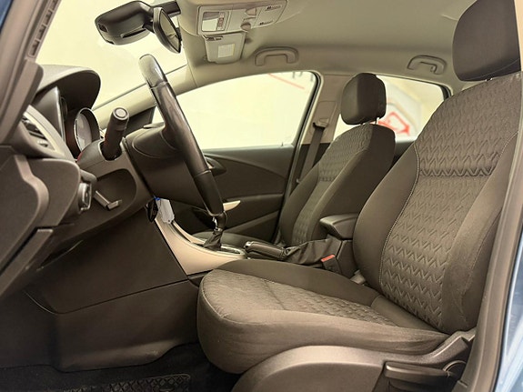 Opel Astra 12 of 16