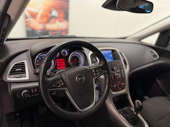 Opel Astra 2 of 16