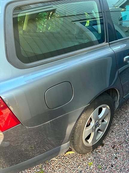 Volvo V70 11 of 12