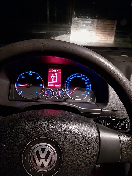 Volkswagen Caddy 2 of 11