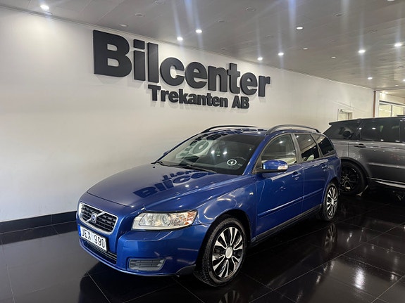 Volvo V50 2 of 4