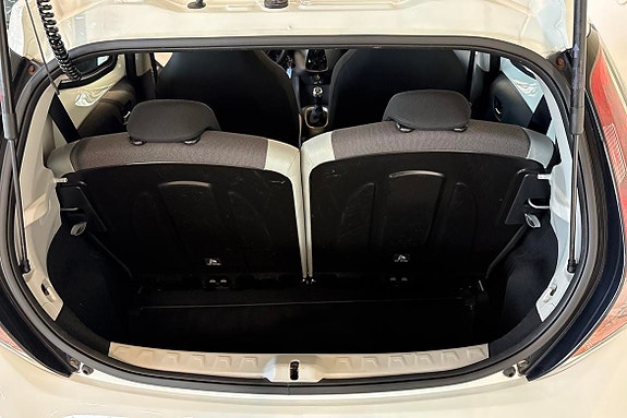 Toyota Aygo 12 of 12