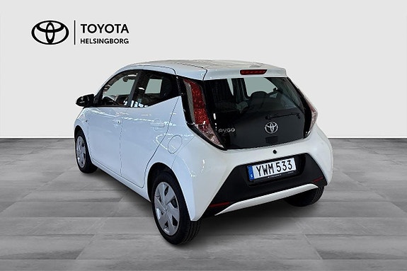 Toyota Aygo 6 of 12