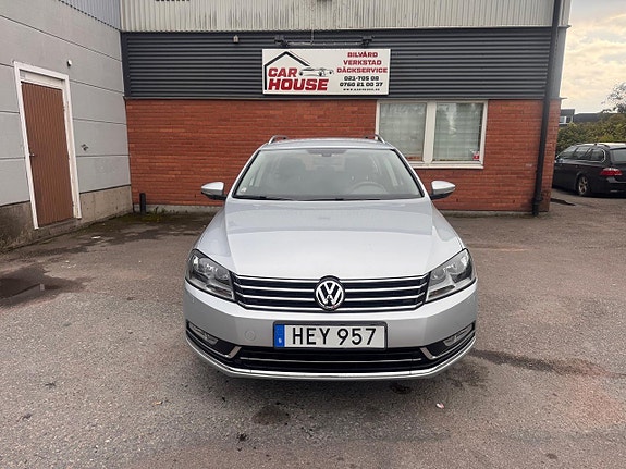 Volkswagen Passat 2 of 18