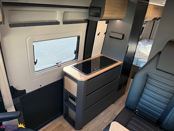Pilote V630J Evidence Dieselvärme-Lithium-Solcellsanläggning-Adaptiv farthåll 8 of 17