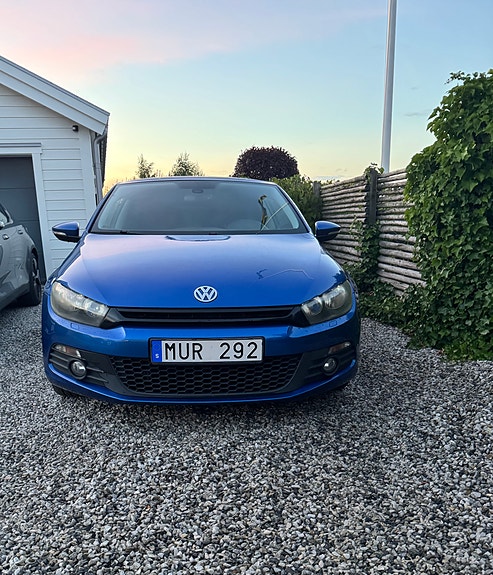 Volkswagen Scirocco 2 of 3