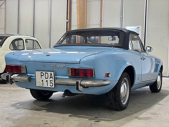 Fiat 124 3 of 18