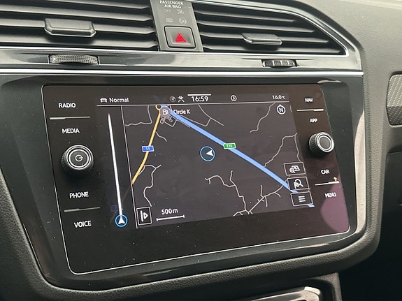 Volkswagen Tiguan 23 of 30