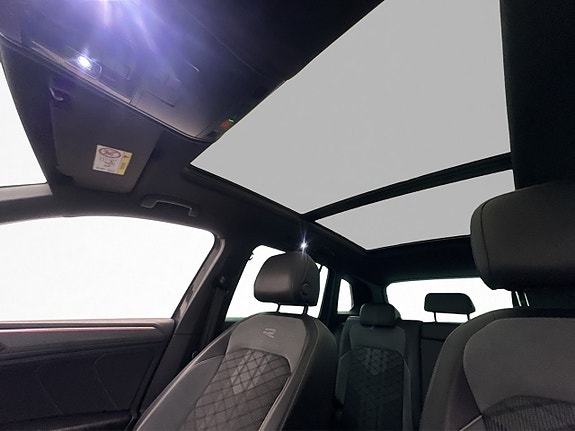 Volkswagen Tiguan 19 of 30