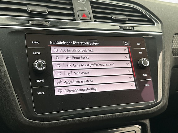 Volkswagen Tiguan 25 of 30