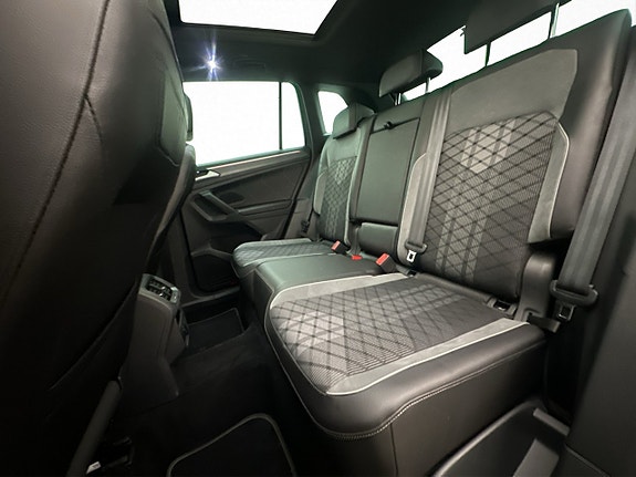 Volkswagen Tiguan 18 of 30