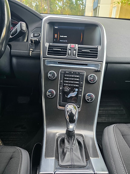 Volvo XC60 7 of 8