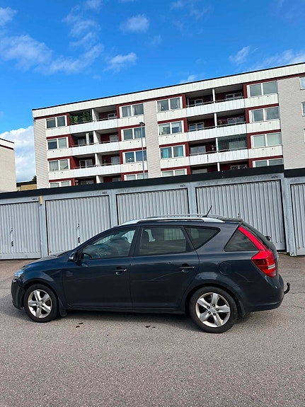 Kia Ceed 2 of 4