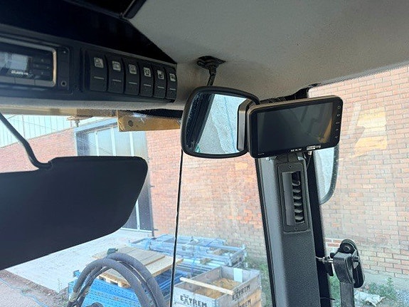 JCB 411 HT 8 of 12