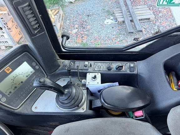 JCB 411 HT 9 of 12
