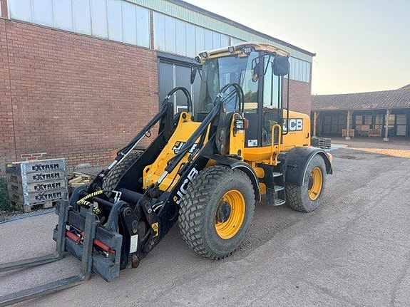 JCB 411 HT 2 of 12