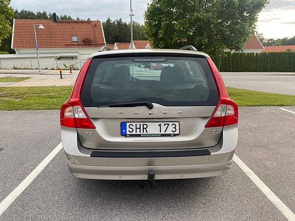 Volvo V70 4 of 8