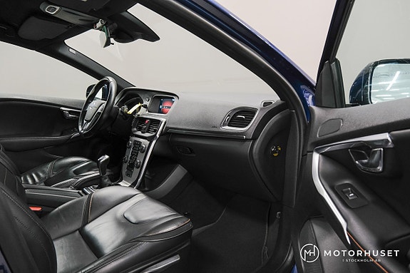 Volvo V40 9 of 20