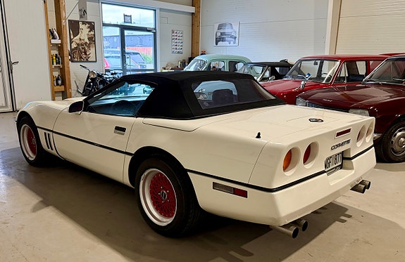 Chevrolet Corvette 7 of 30