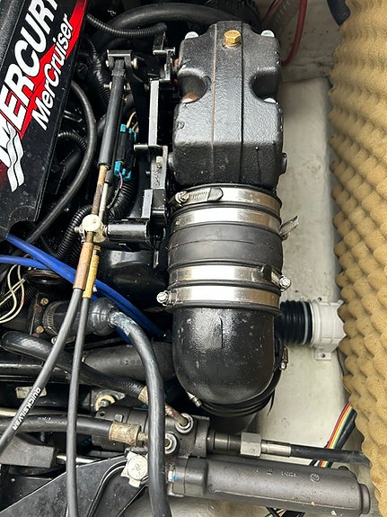 Flipper 666 HT -01 | MerCruiser 4.3 EFI | Bravo III | mycket välservad 16 of 16