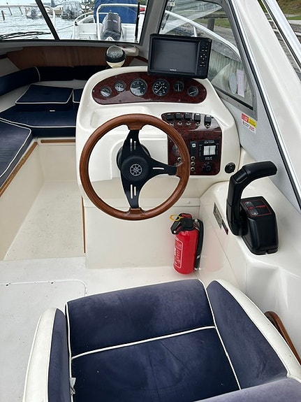 Flipper 666 HT -01 | MerCruiser 4.3 EFI | Bravo III | mycket välservad 10 of 16