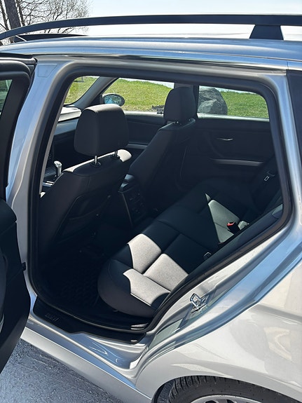 BMW 325i 7 of 11