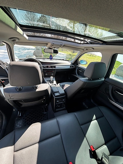 BMW 325i 8 of 11