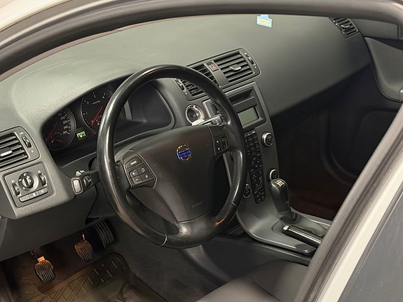 Volvo V50 7 of 10