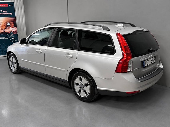 Volvo V50 3 of 10