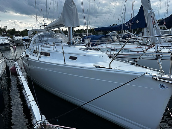 Hanse 315 2 of 15