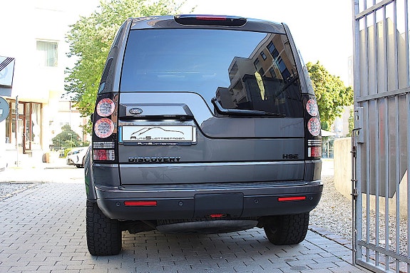 Land Rover Discovery 4 18 of 30