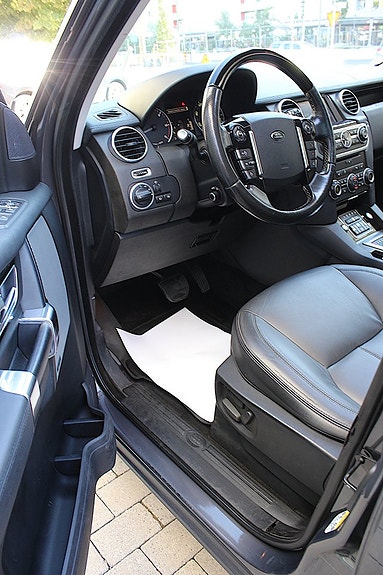 Land Rover Discovery 4 29 of 30