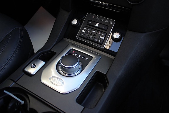 Land Rover Discovery 4 27 of 30