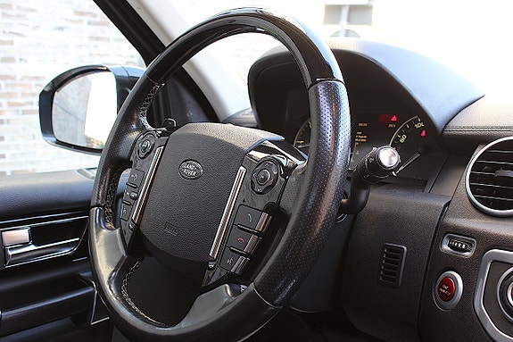 Land Rover Discovery 4 8 of 30