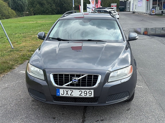 Volvo V70 5 of 19