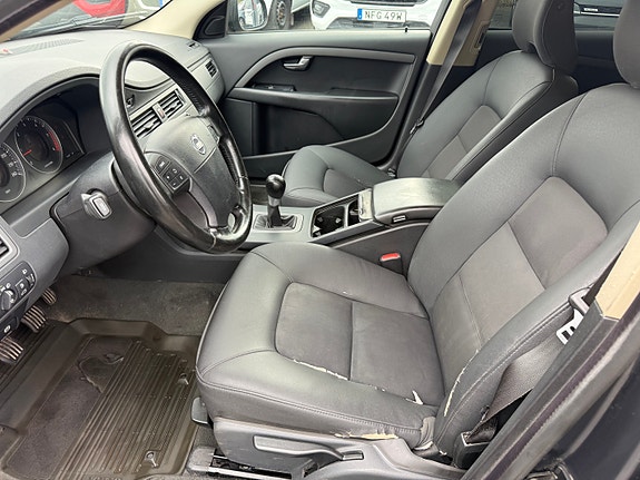 Volvo V70 9 of 19