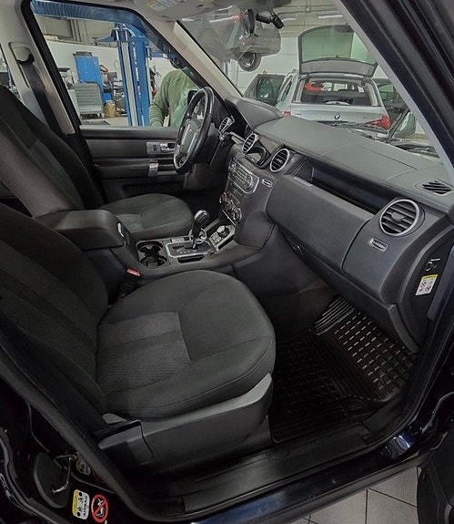Land Rover Discovery 4 4 of 4