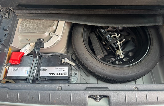 Volvo V70 9 of 14
