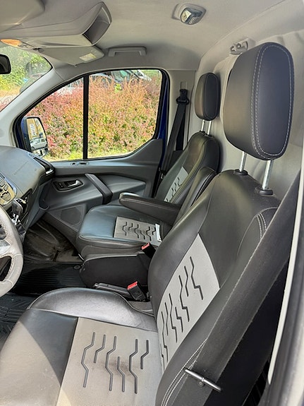 Ford Transit Custom 4 of 7